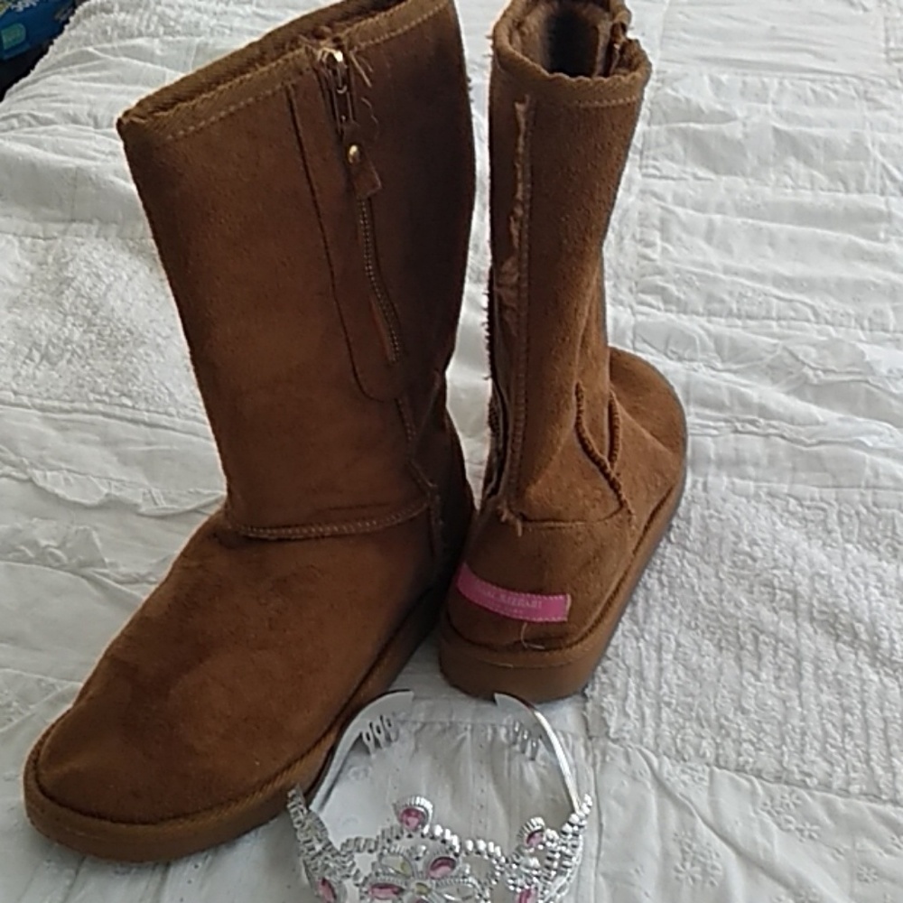 Isaac Mizrahi girls boots